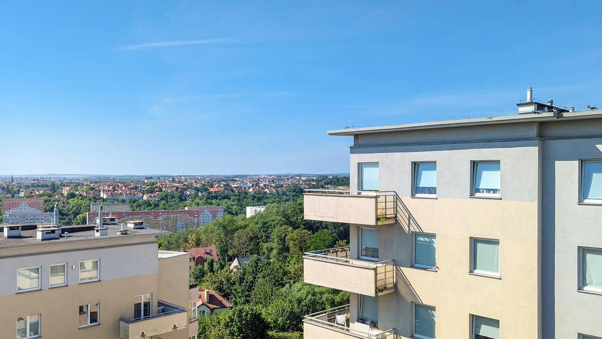 Sloneczny I Przestronny Apartament W Gdansku Z Wanna I Umeblowanym Tarasem By Noclegi Renters Lengyelország
