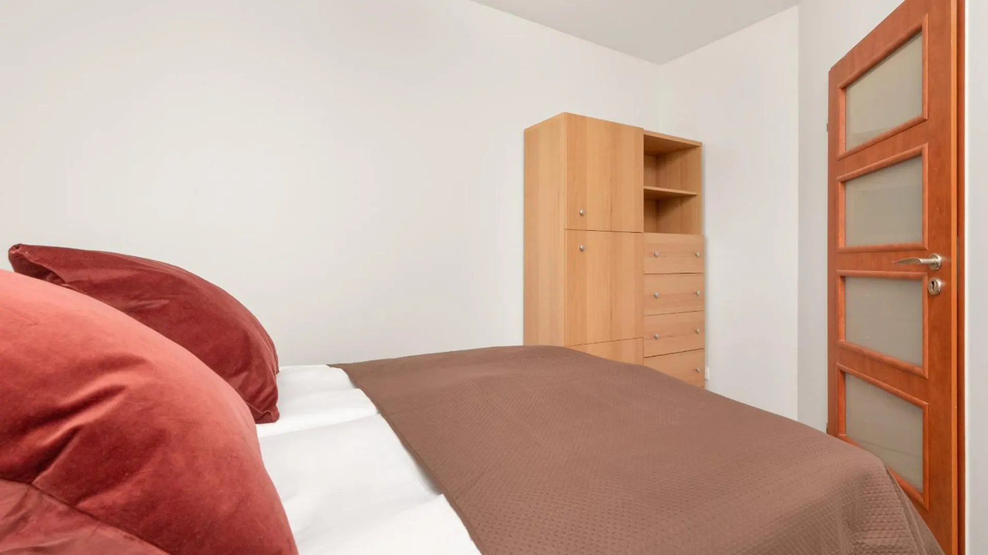 Sloneczny I Przestronny Apartament W Gdansku Z Wanna I Umeblowanym Tarasem By Noclegi Renters 0*,  Lengyelország