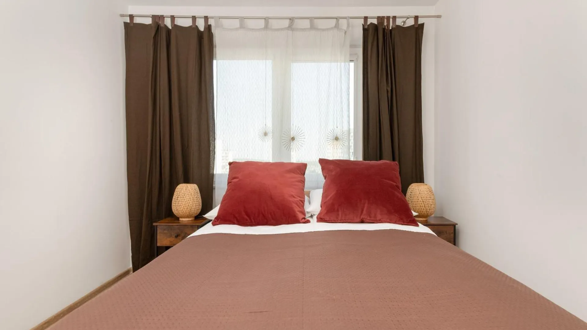 Sloneczny I Przestronny Apartament W Gdansku Z Wanna I Umeblowanym Tarasem By Noclegi Renters